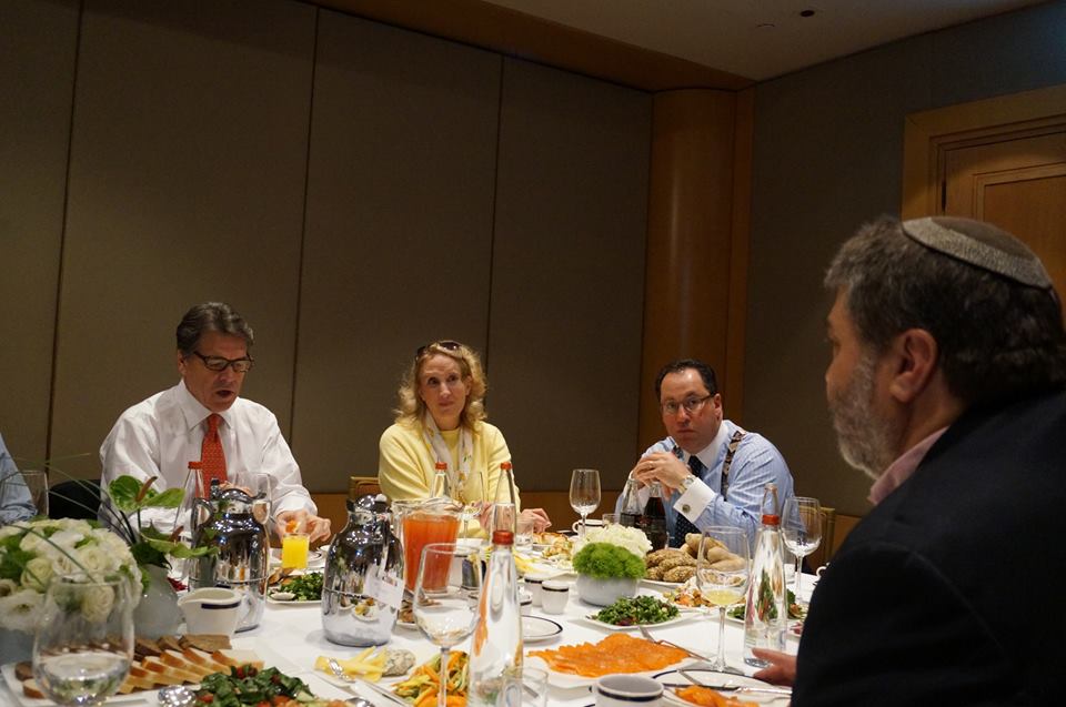 Gov. Perry meets for breakfast with Jon Medved, CEO of OurCrowd and Matt Brooks, Director of the Republican Jewish Coalition