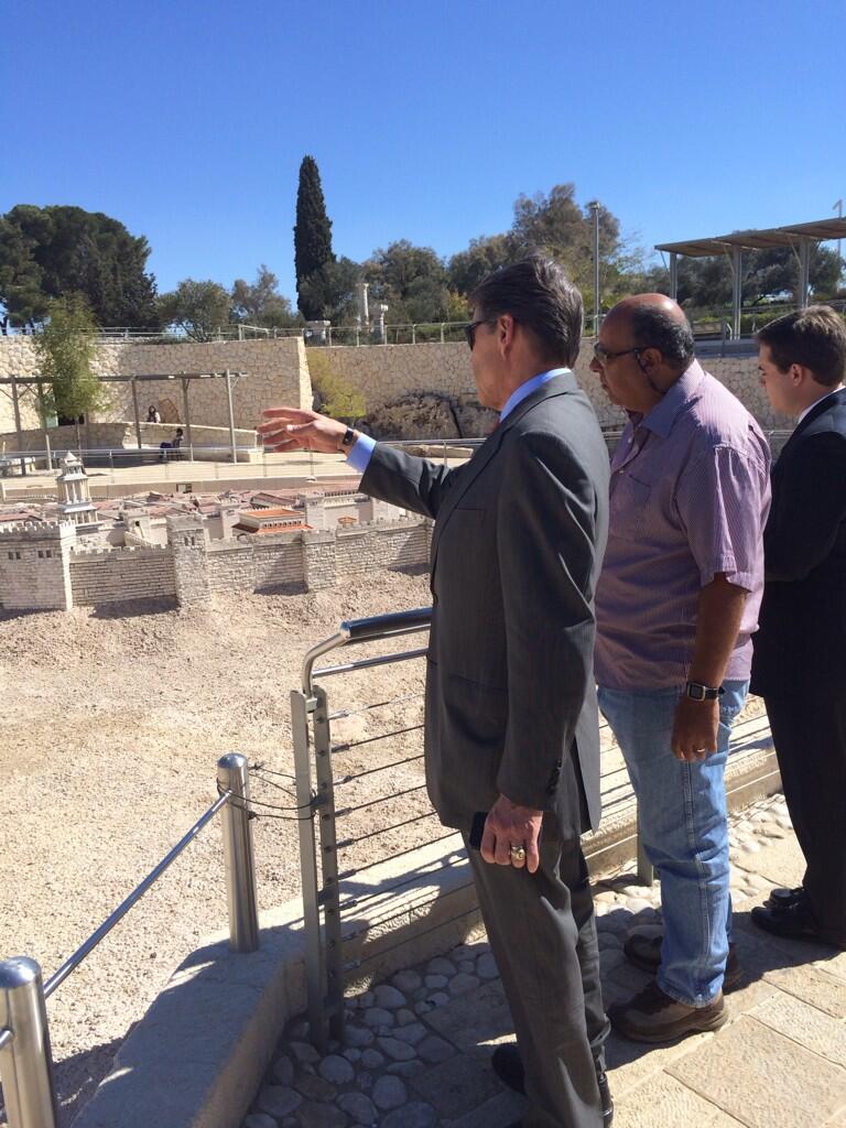 Gov. Perry at the Israel Museum