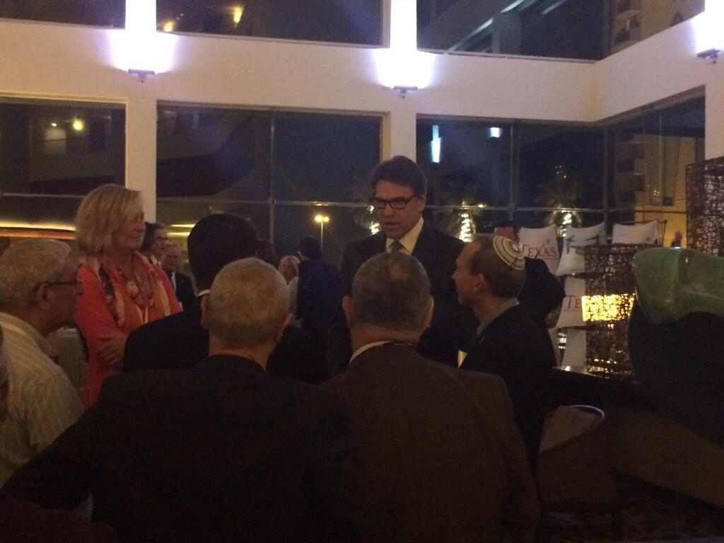Gov. Perry talks with business leaders at Texas One reception in Tel Aviv